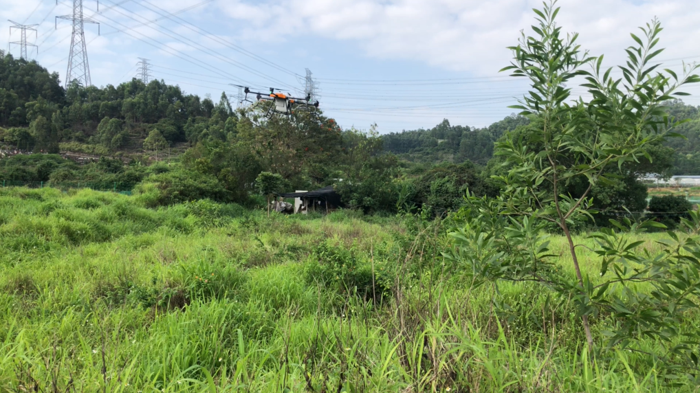 鼎峰植保無人機，高效率，品質(zhì)好，農(nóng)業(yè)打藥好幫手！